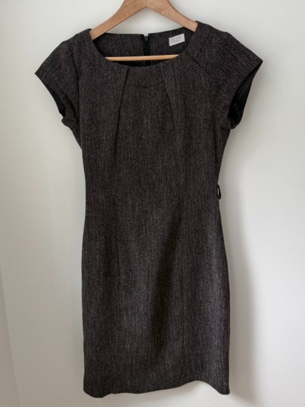 Vintage SUZY SHIER Tweed Textured Cap Sleeve Sheath Dress